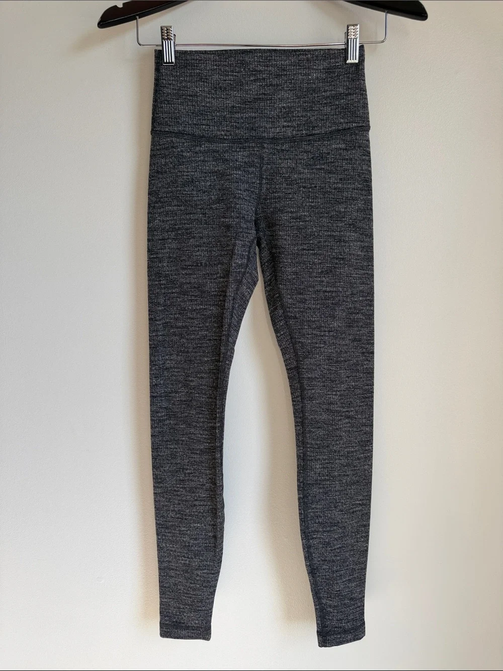 lululemon athletica euc no